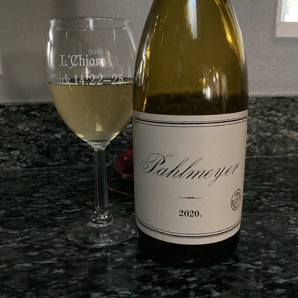 Meet your Posher, Tiffany - Picture 3 of 5